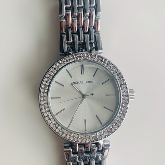 Michael Kors Darci pave watch - Picture 1 of 6